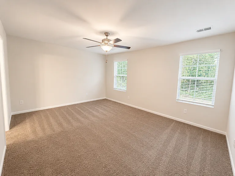 637 Wooster Dr — Photo 9
