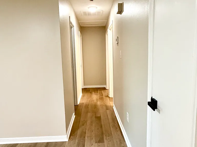 12305 Poplar Forest Dr — Photo 10