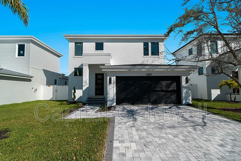 4 bed, 2.5 bath, 2141 sqft, $4,500 — Photo 2