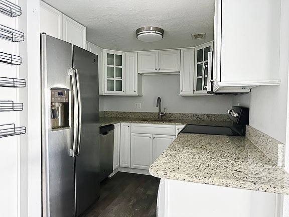 5th image of 912 Lake Destiny Rd Unit D