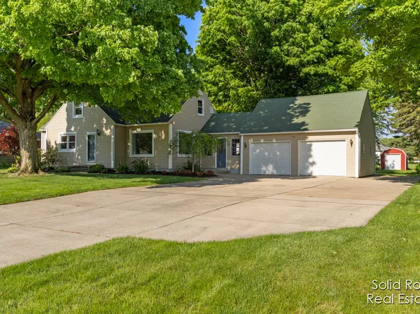 7741 Harold Ave, Jenison, MI 49428