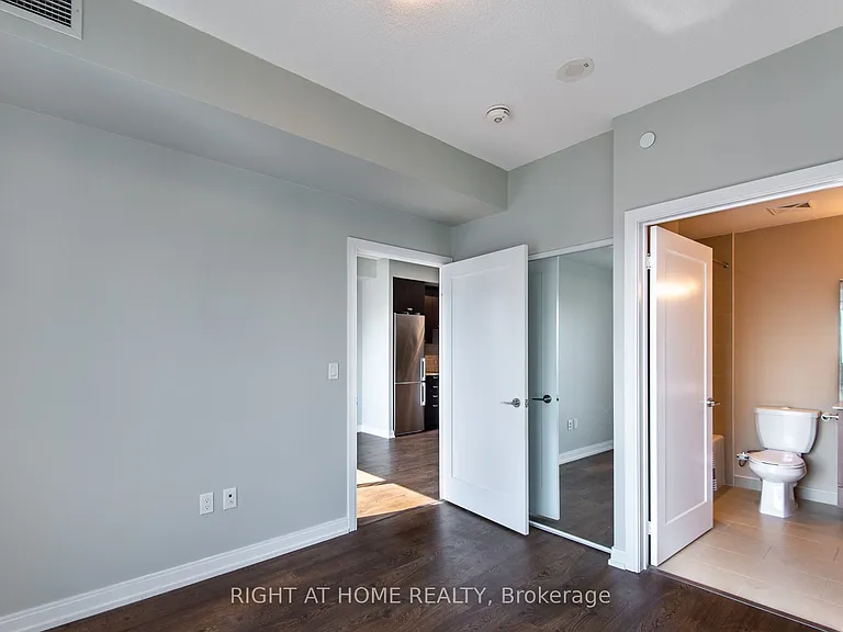 275 Village Green Sq #3225 — Photo 15