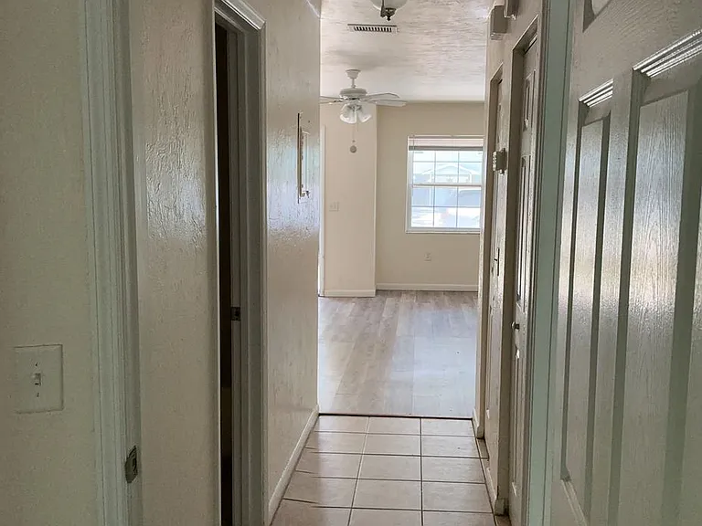 7129 SW 45th Pl — Photo 4