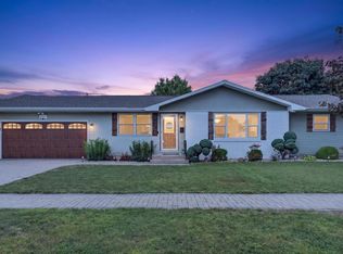 2111 Kenwood Ave, Janesville, WI 53545