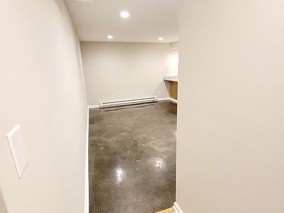 2nd image of 1422 Scales St APT A