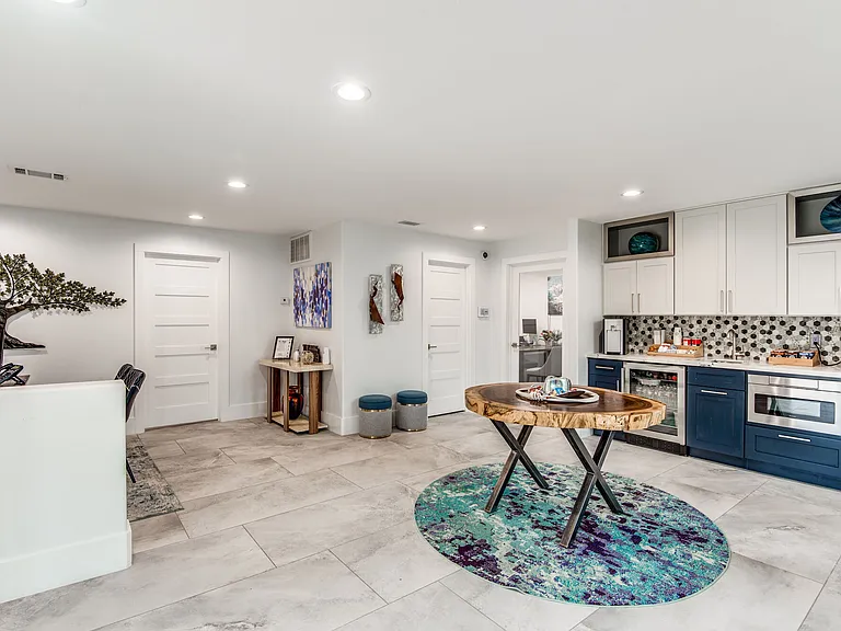 14135 Champions Dr — Photo 14