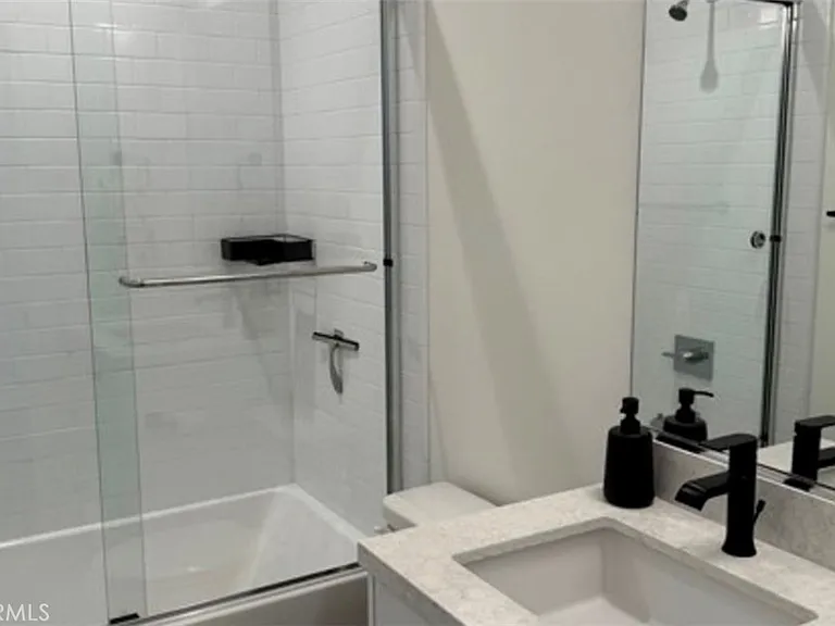 1197 Winslow Ln — Photo 15