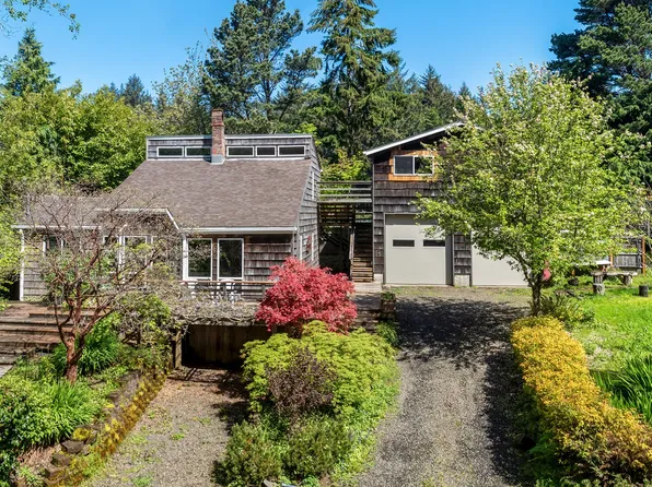 1158 NW Camrose Dr, Waldport, OR 97394