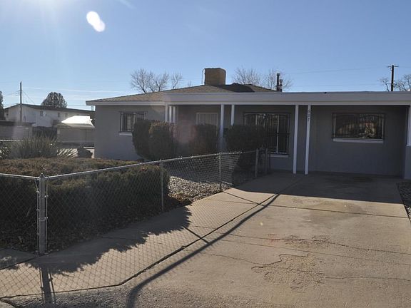2nd image of 637 Madeira Dr SE