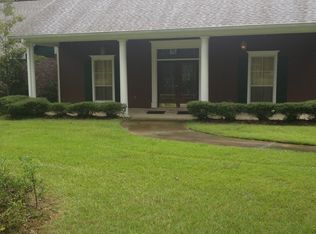 5329 Woodlake Dr, Baton Rouge, LA 70817