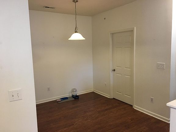 3rd image of 6613 Reserve Dr