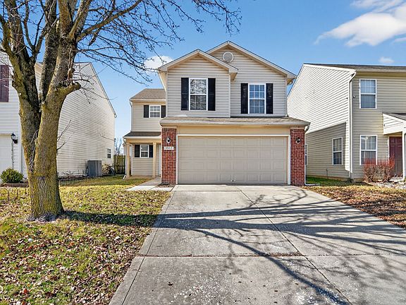 4th image of 3932 Roundwood Dr