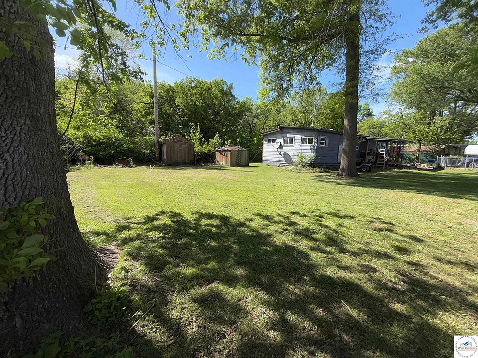 1st image of 1581 Crestview Dr