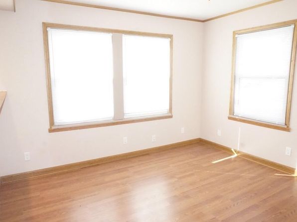 3bd 1ba 900sqft — 2601 Cottonwood Ct