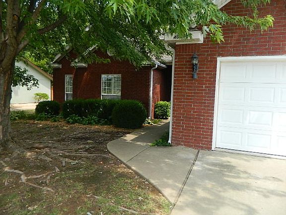 2nd image of 4001 W Olive St