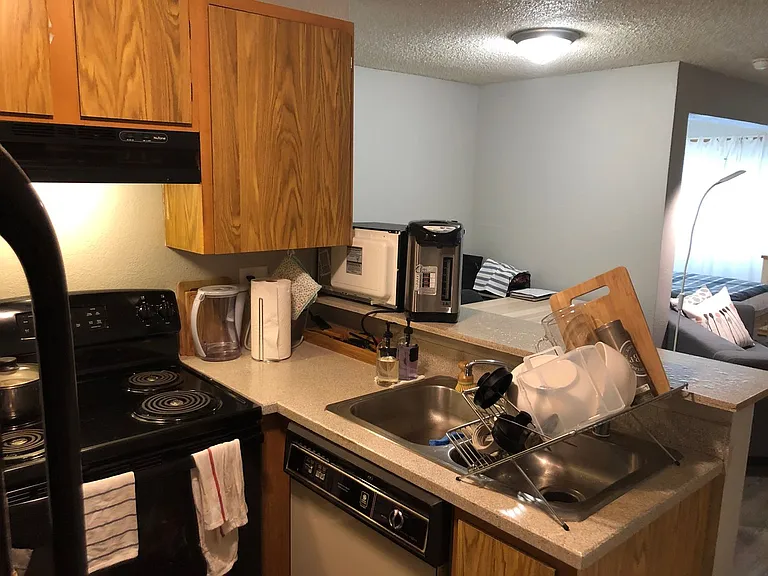 Westwood Apartments — Photo 6