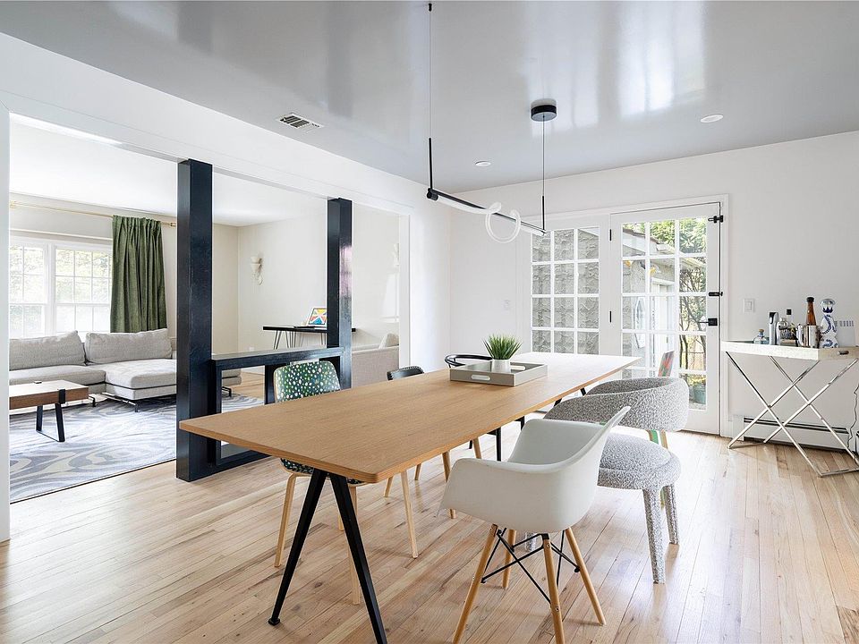 1st image of 14 Tanglewood Lane