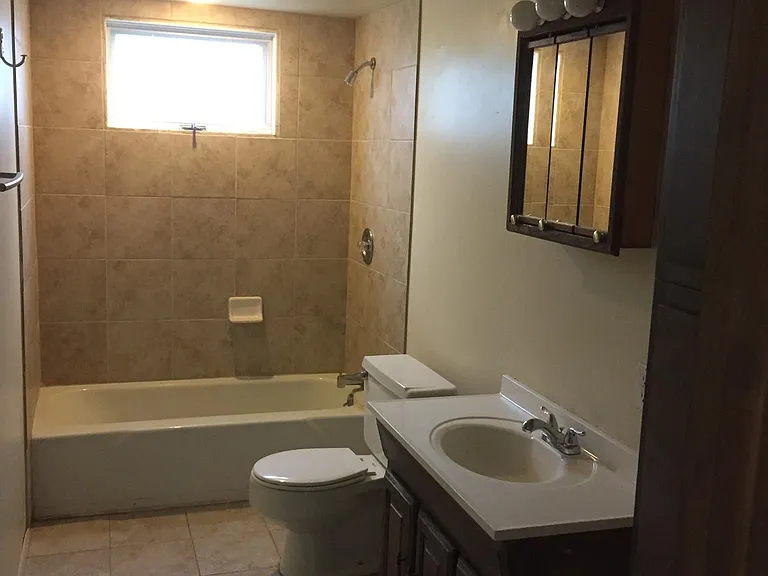 90 W Boulder St #C — Photo 7
