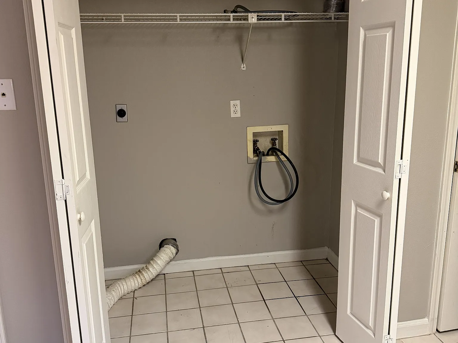 1309 West Matthews Avenue - 1 — Photo 2