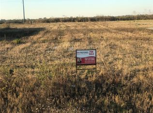 8702 Los Robles Ave, Alvin, TX 77511