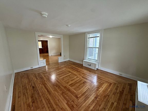 4th image of 99 Lebanon St