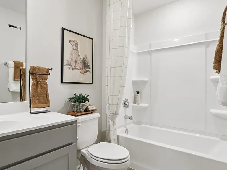 749 Hardman Dr — Photo 13