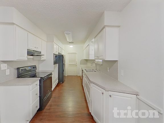 5th image of 1916 Tracey Cir