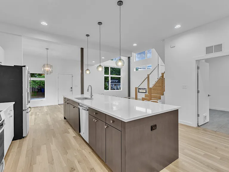 304 S Tarboro St — Photo 13