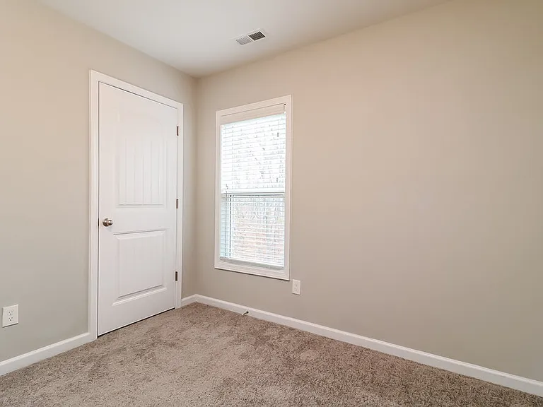 155 Oakdale Ave — Photo 13
