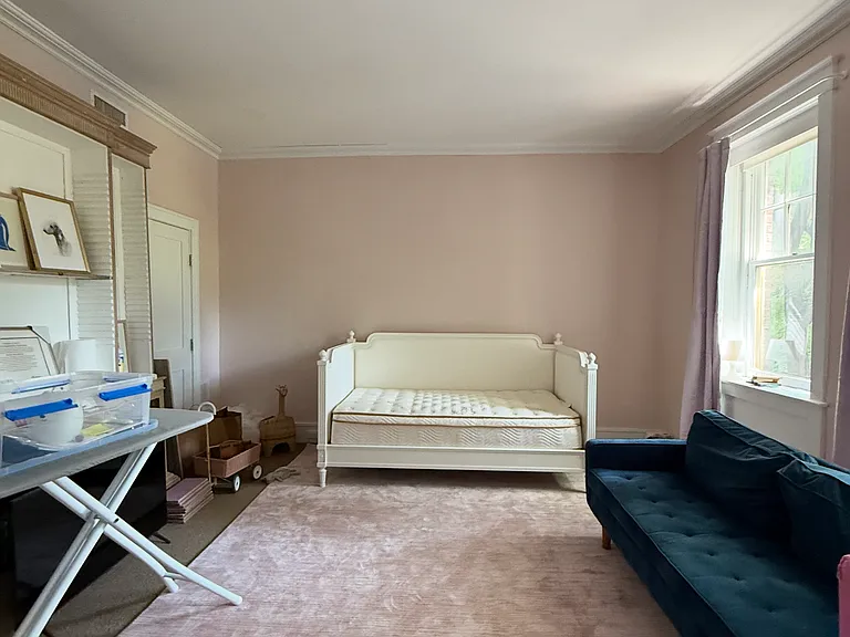 323 Pine St — Photo 9