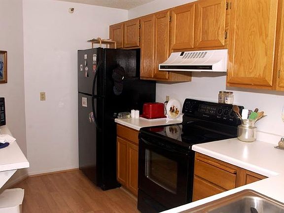 4th image of 7602 York Ave S #2
