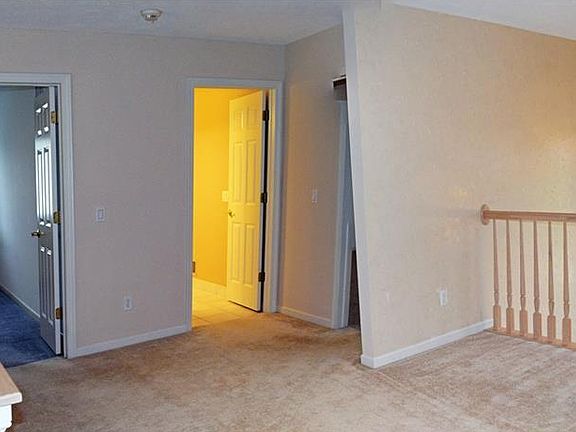 2nd image of 465 Augustus Dr