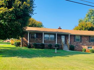 1306 Big Bend Rd, Strawberry Plains, TN 37871