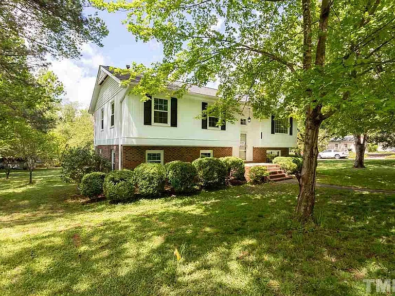 8205 Kestrel Dr — Photo 21