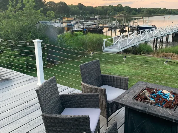 (undisclosed Address), Narragansett, RI 02882
