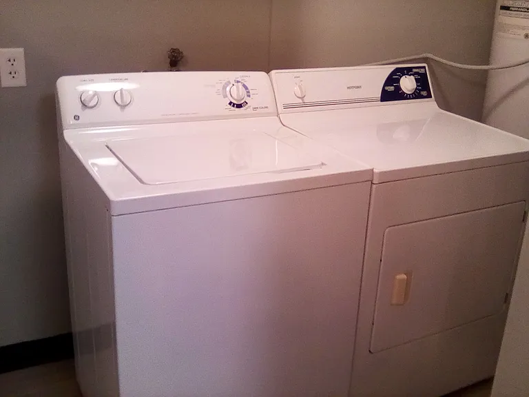 1303 Kanawha Ter — Photo 11