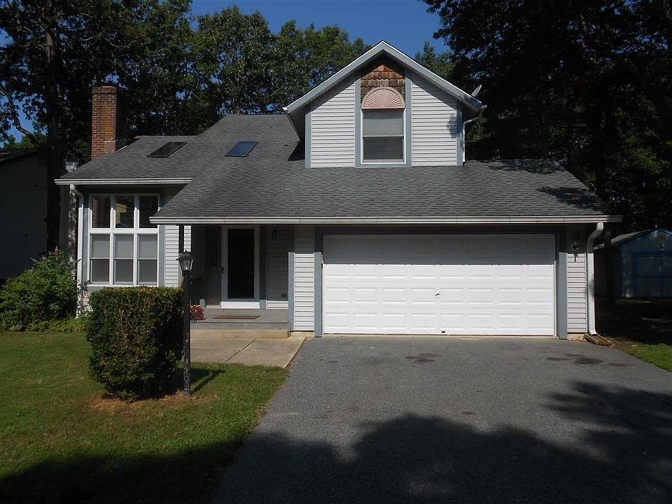 1st image of 527 Saratoga Pl