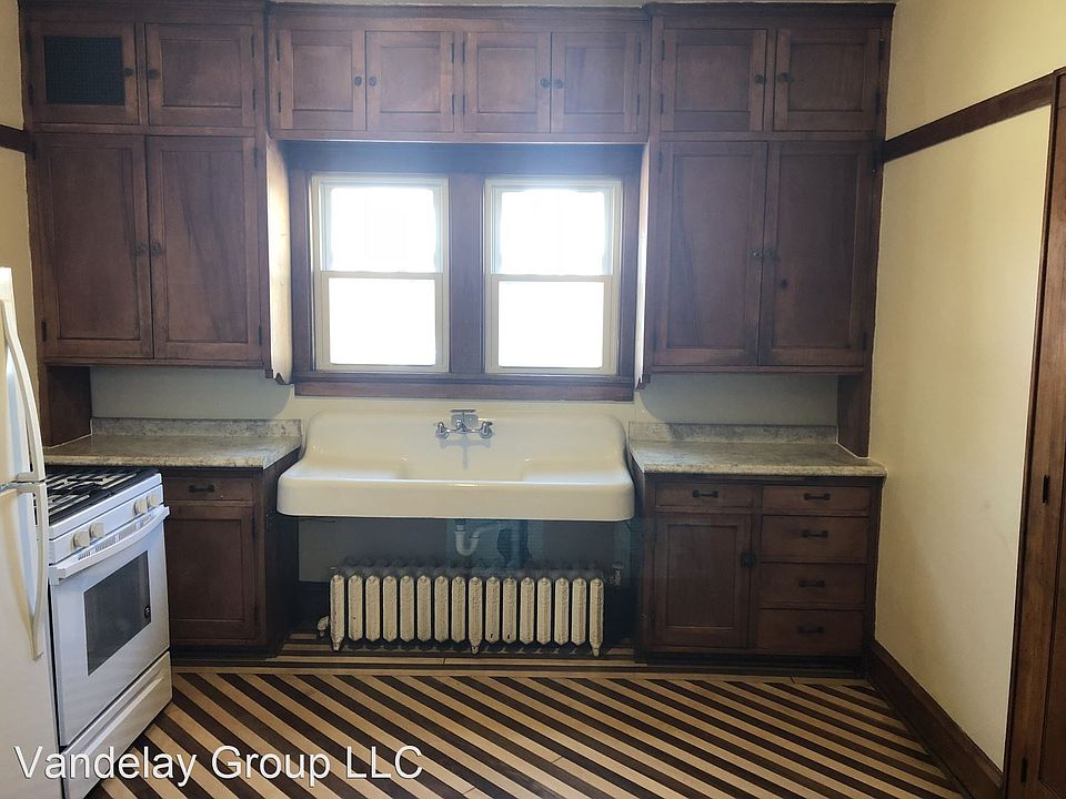 1st image of 901 E Center St #7129647