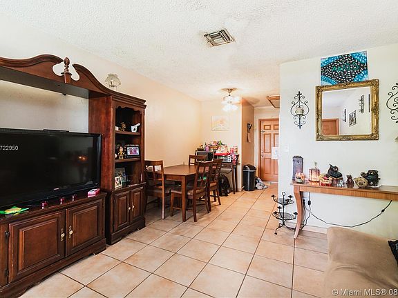 4th image of 7814 Grand Canal Dr