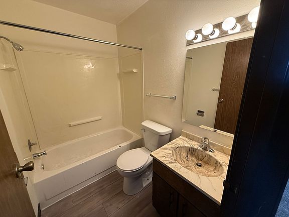 5th image of 221 8th Ave SE #14