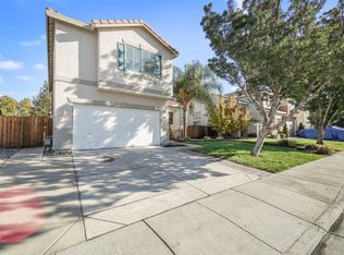 907 Sagewood Ln, Tracy, CA 95377