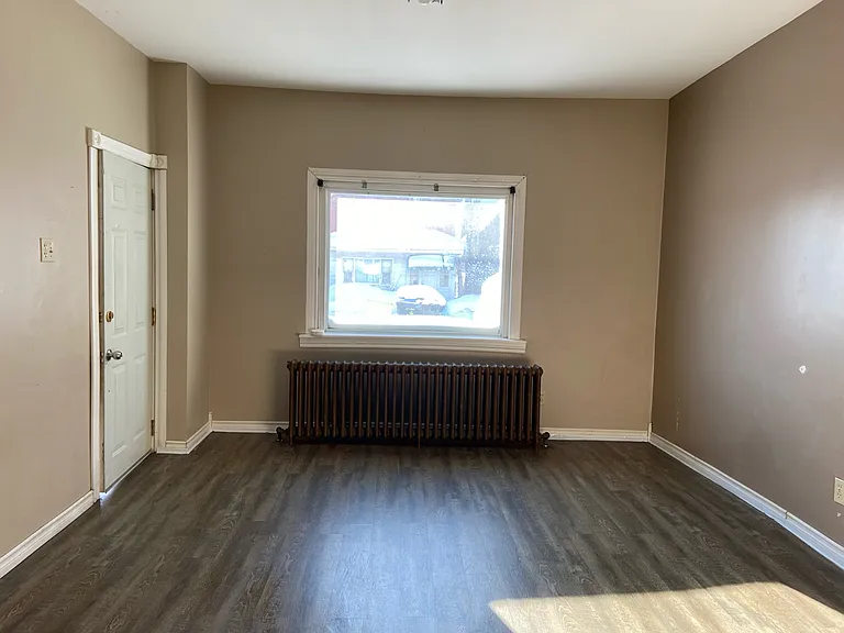 334 Albert St E — Photo 11