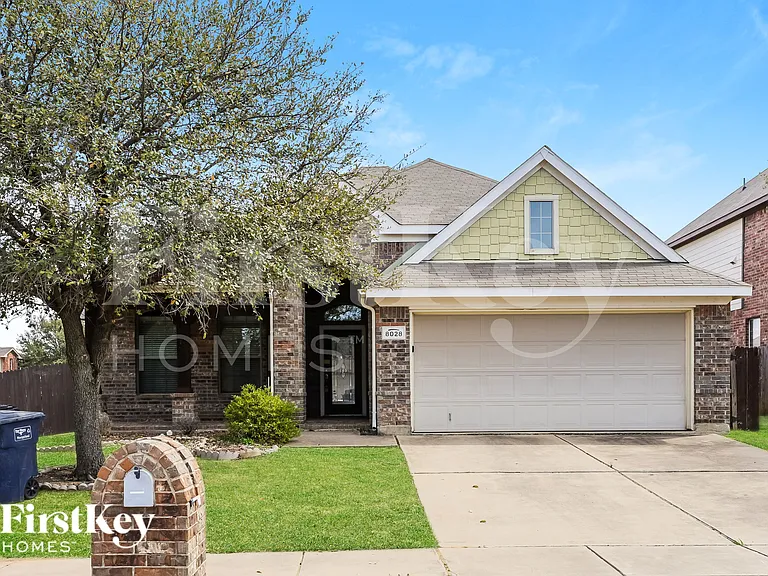 8028 Plateau Dr — Photo 1