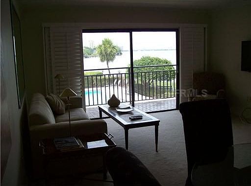 4th image of 5020 Bayshore Blvd APT 203