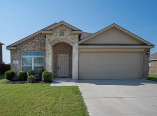 411 Hawthorn Dr, Nevada, TX 75173