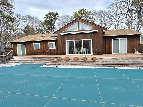 2nd image of 7 Clay Pit Rd