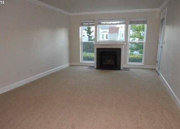 5th image of 520 SE Columbia River Dr APT 135