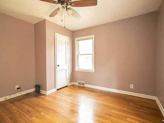 4th image of 3126 S 41st St