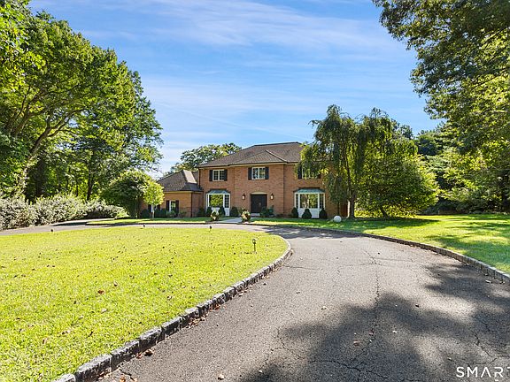 2nd image of 223 Jonathan Drive