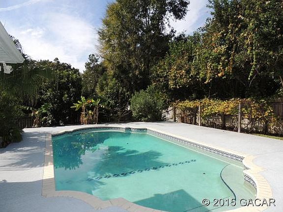 5th image of 10211 NW 10th Ln